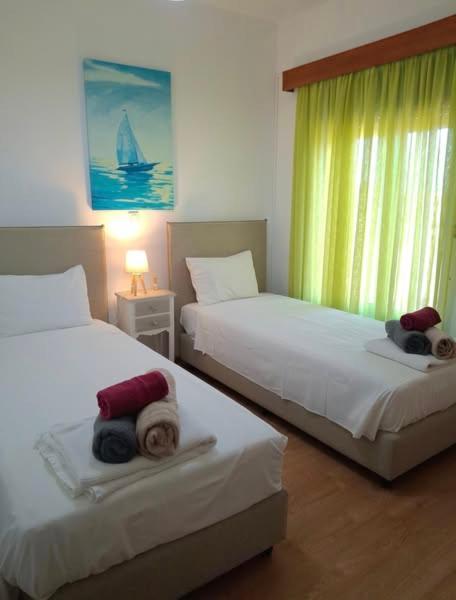 Villa Nerida Beachfront *
